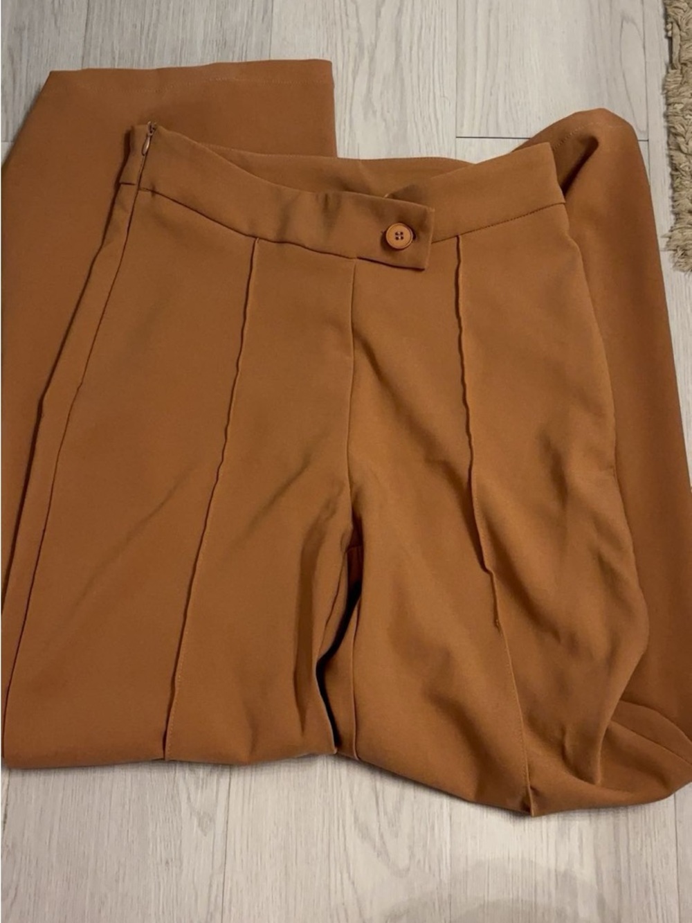 High-Waist Tailored Wide-Leg Pants in Camel